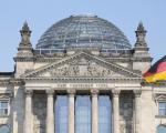 Berlin Reichstag - Reisende in Berlin müssen durch einen Streik der Berliner Verkehrsbetriebe am Freitag, 15. Februar, mit Verkehrsbehinderungen rechnen.