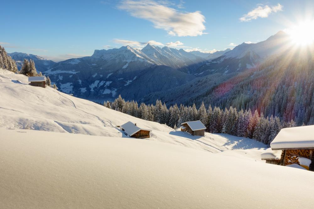 Italien: Suedtirol - Winter - Schnee - Hütte