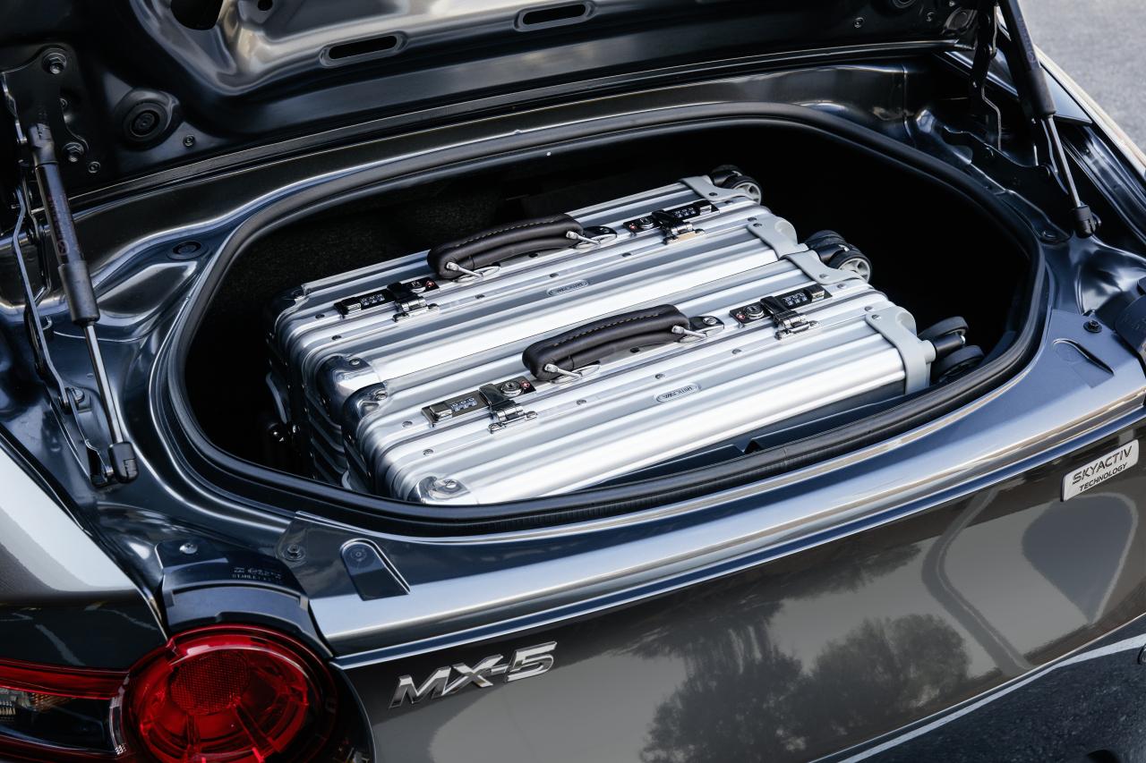 Mazda MX5 RF Kofferraum
