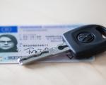 Deutscher Führerschein und Autoschlüssel - Wer in Sri Lanka Auto fahren will, benötigt den deutschen sowie internationalen Führerschein.