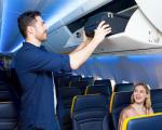 Ryanair Kabine Handgepäck - Die Nutzung der Gepäckfächer ist auf allen italienischen Flügen künftig untersagt (Symbolbild). © Ryanair