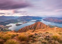 Wanaka lake and Southern Alps mountain range with Mt Aspiring - Neuseeland Wanaka lake and Southern Alps mountain range with Mt Aspiring - Neuseeland