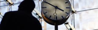 Bahnhof_Bahn_Streik_Verspätung_Uhr