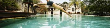 Pool-Sprung-Emotion