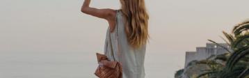 Frau mit Smartphone