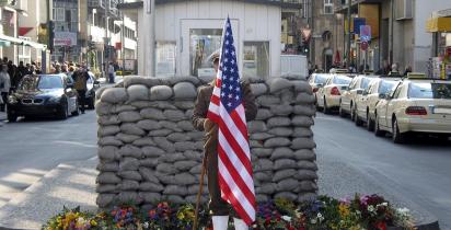 Checkpoint Charlie - Berlin Checkpoint Charlie - Berlin