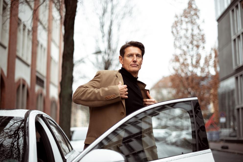 Mann+Auto+Mietwagen