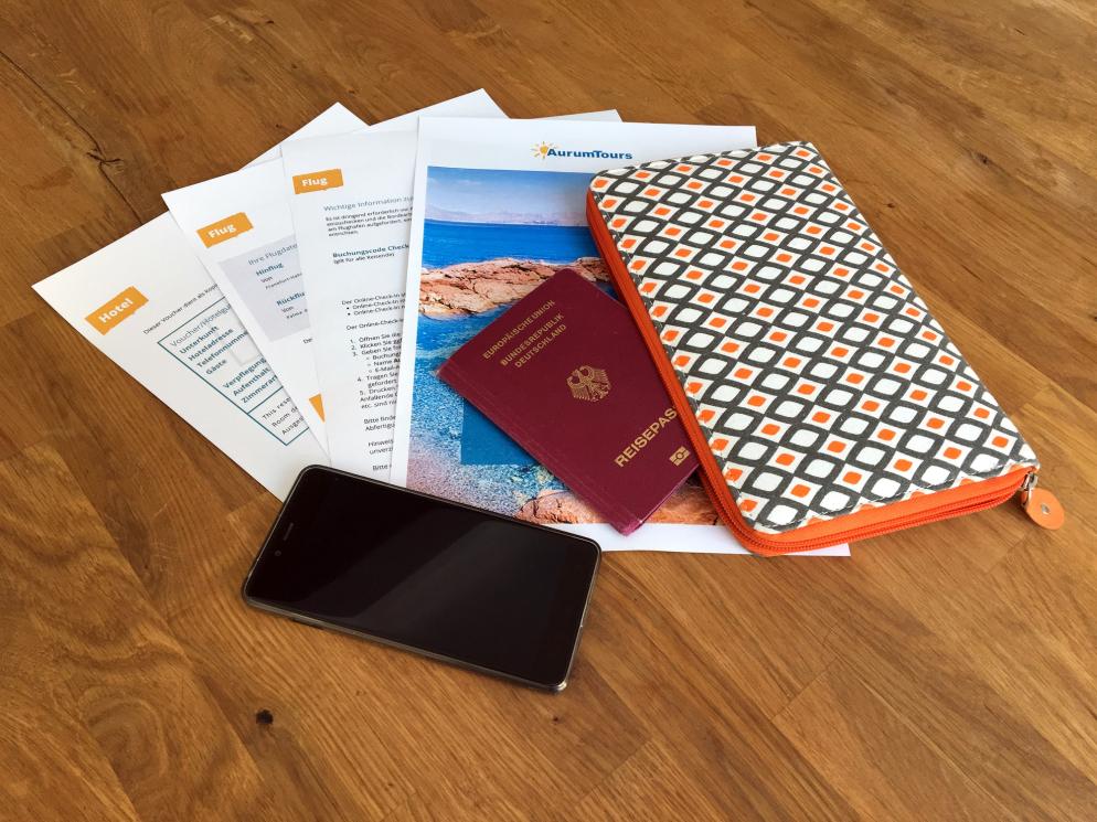 Pauschalreise_FAQ+Reiseunterlagen+Pass+Handy#CHECK24