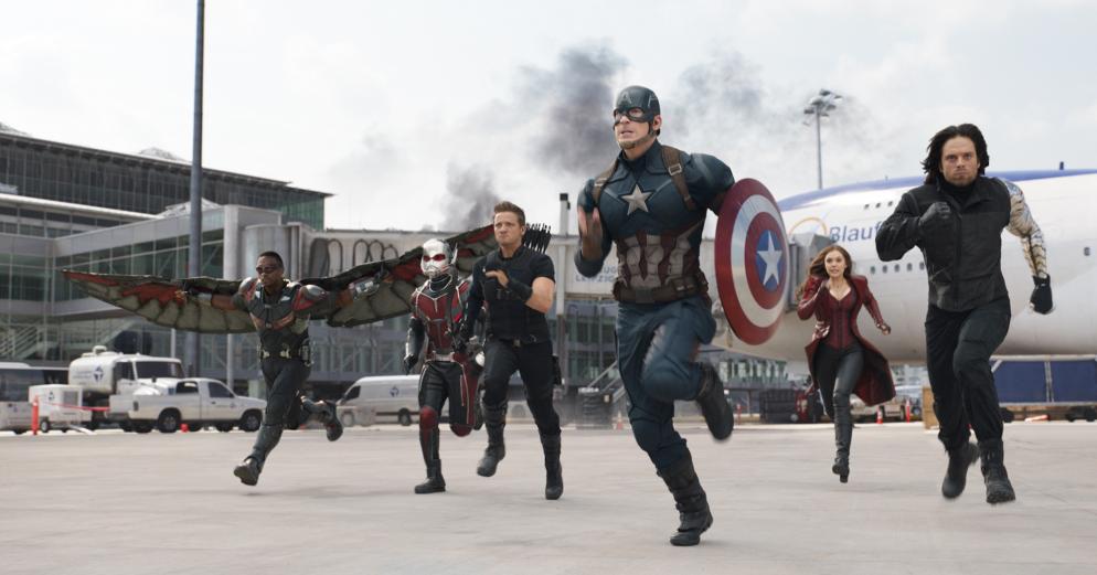 Leipzig Flughafen: Captain America Team big