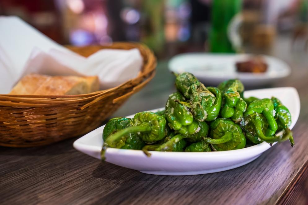 Tapas - Pimentos - Parpika - Brot