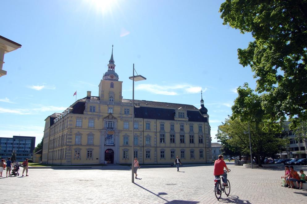 Weinfeste-Oldenburger_Schloss_Vollansicht_Stol