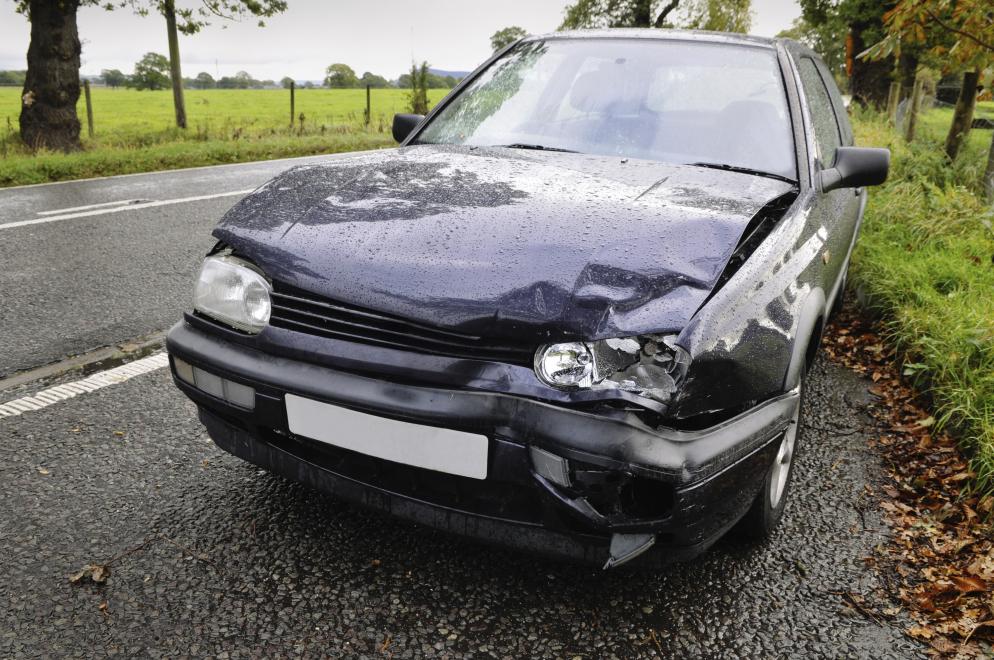 Auto+Unfall+Straße