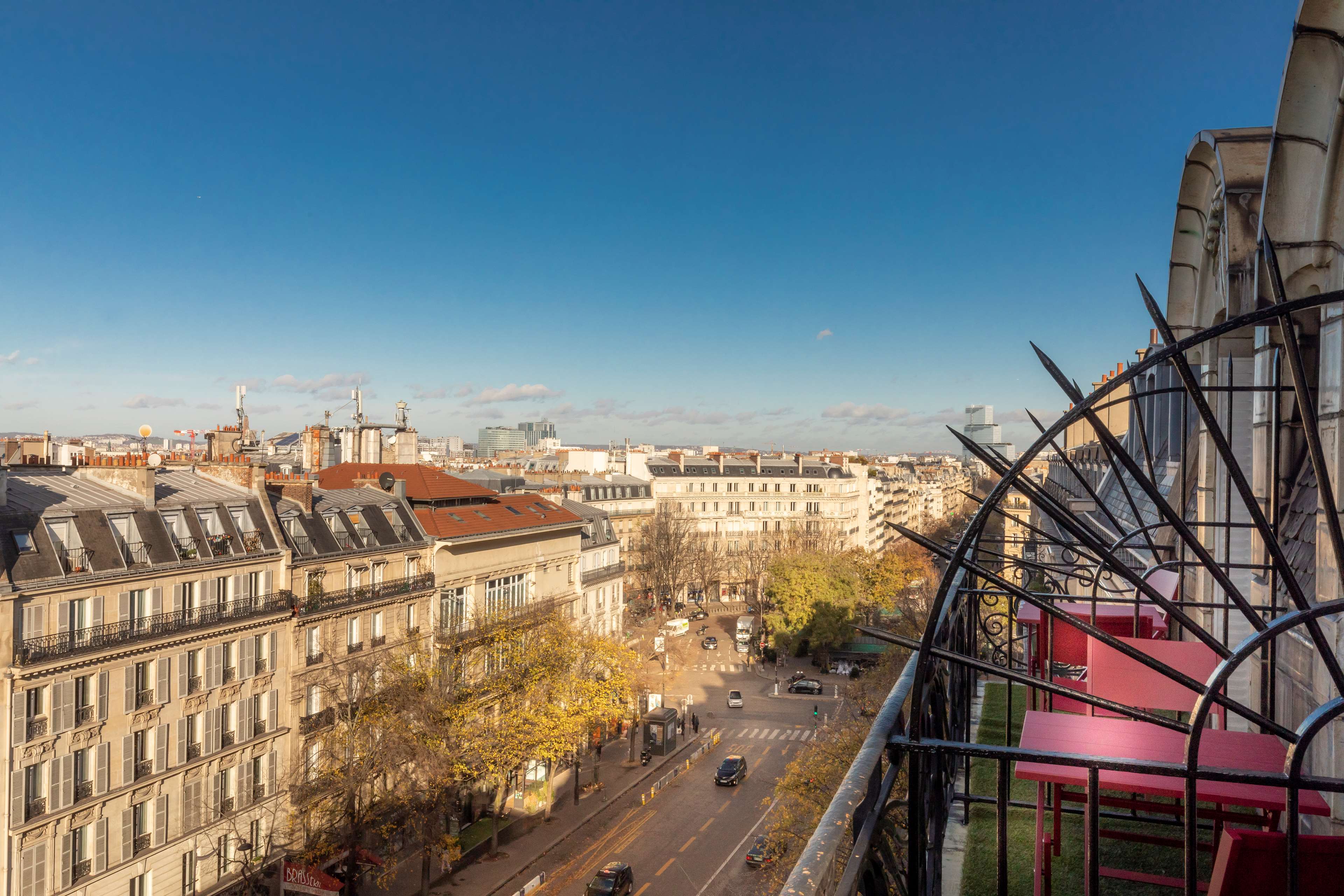 Elysees Ceramic (Paris, Frankreich) ️ inkl. Flug